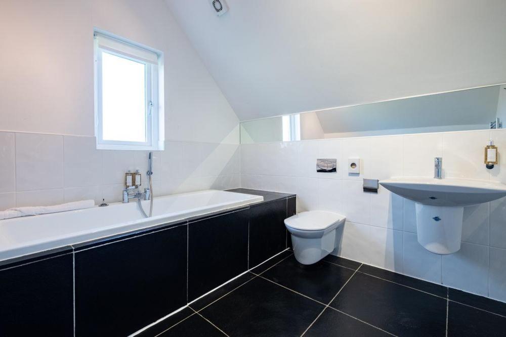 Luxurious 4 Bedroom New England Style - Trewhiddle V5 * St Austell