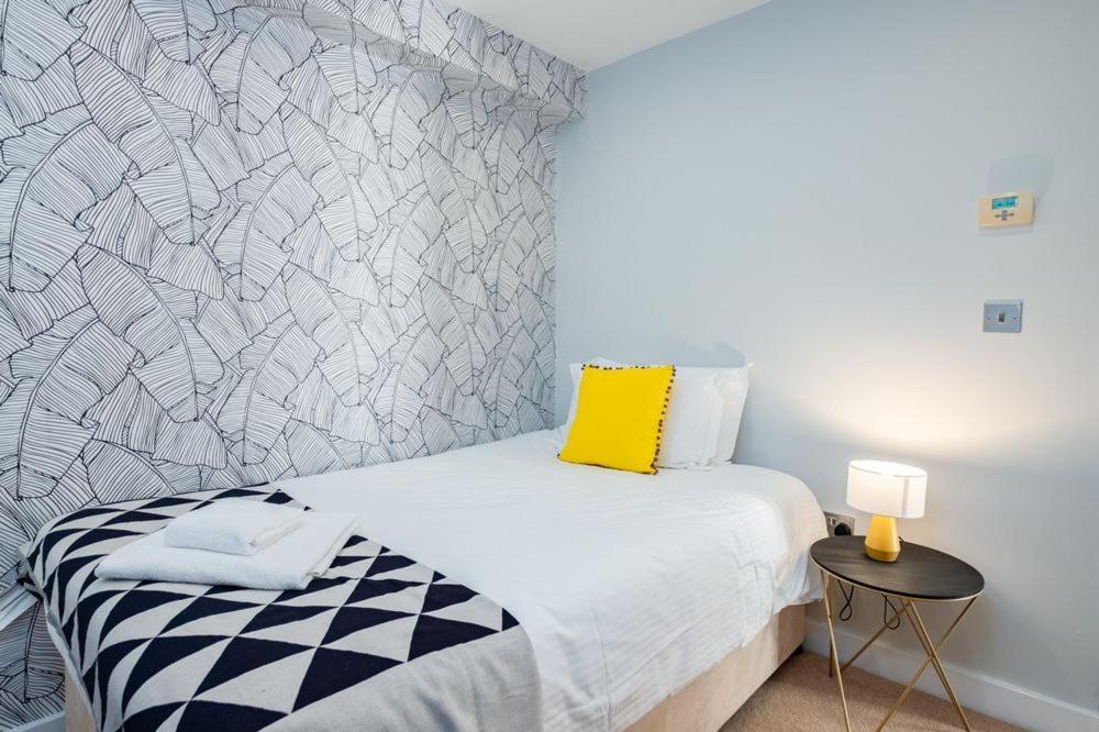 Luxurious 4 Bedroom New England Style - Trewhiddle V5 Holiday home