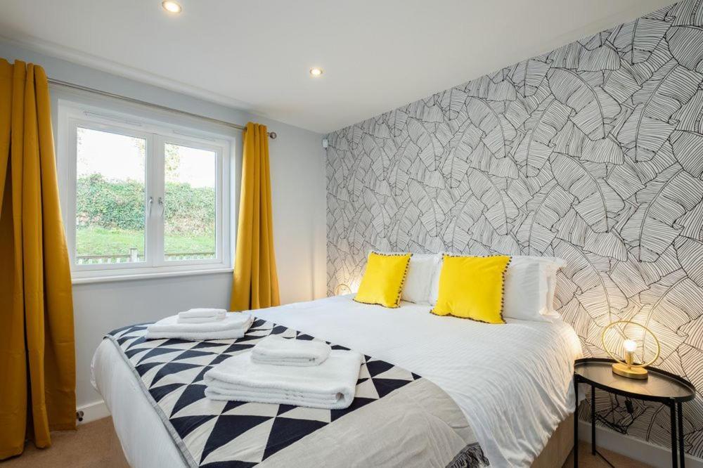 Luxurious 4 Bedroom New England Style - Trewhiddle V5 Holiday home St Austell