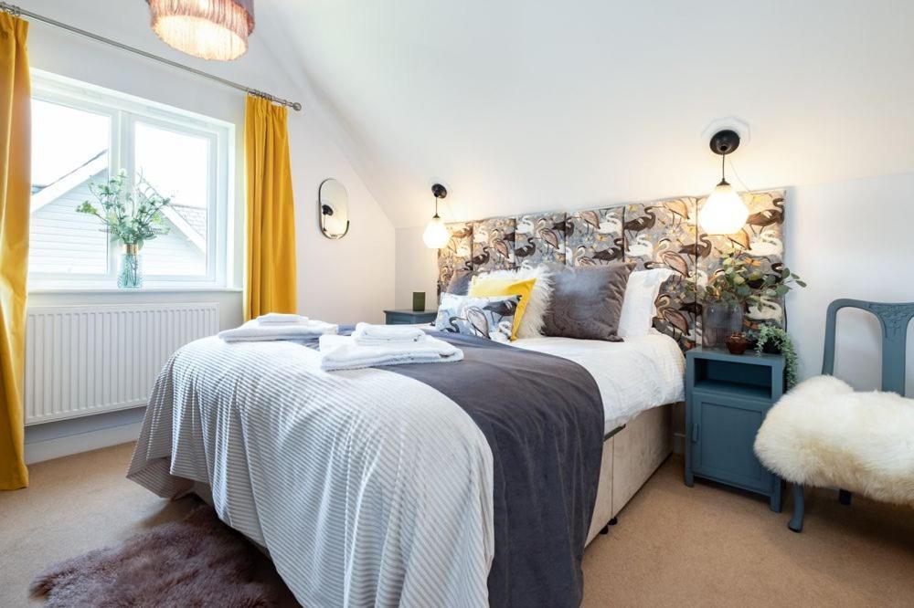 Luxurious 4 Bedroom New England Style - Trewhiddle V5 Holiday home St Austell