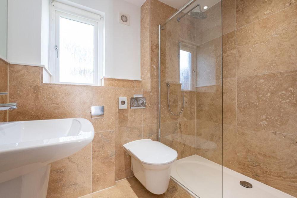 Luxurious 4 Bedroom New England Style - Trewhiddle V5 * St Austell